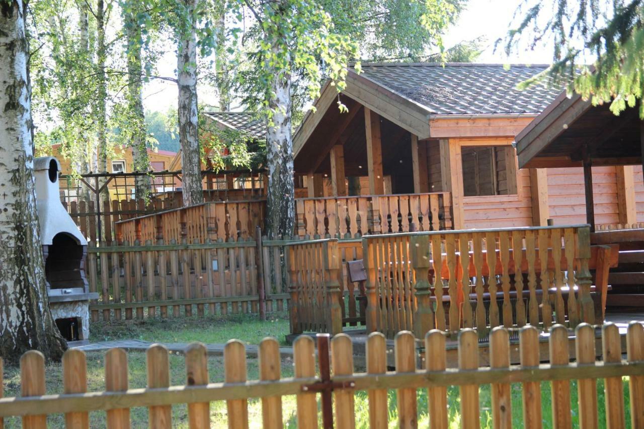Domki Nad Jeziorem W Karlowicach Karlowice Exterior foto