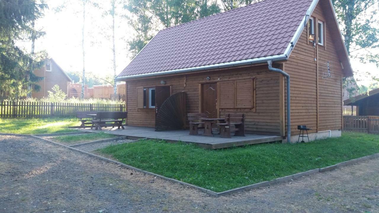 Domki Nad Jeziorem W Karlowicach Karlowice Exterior foto