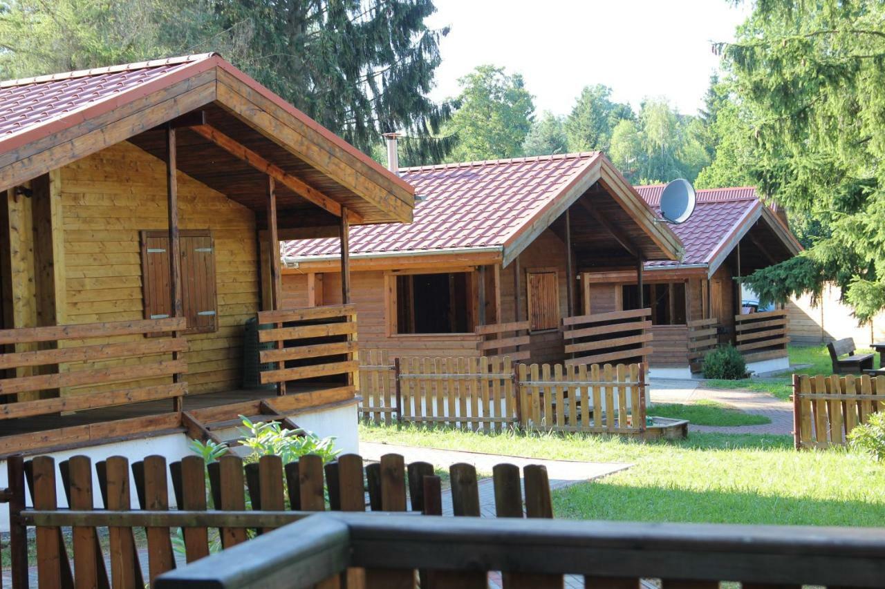 Domki Nad Jeziorem W Karlowicach Karlowice Exterior foto