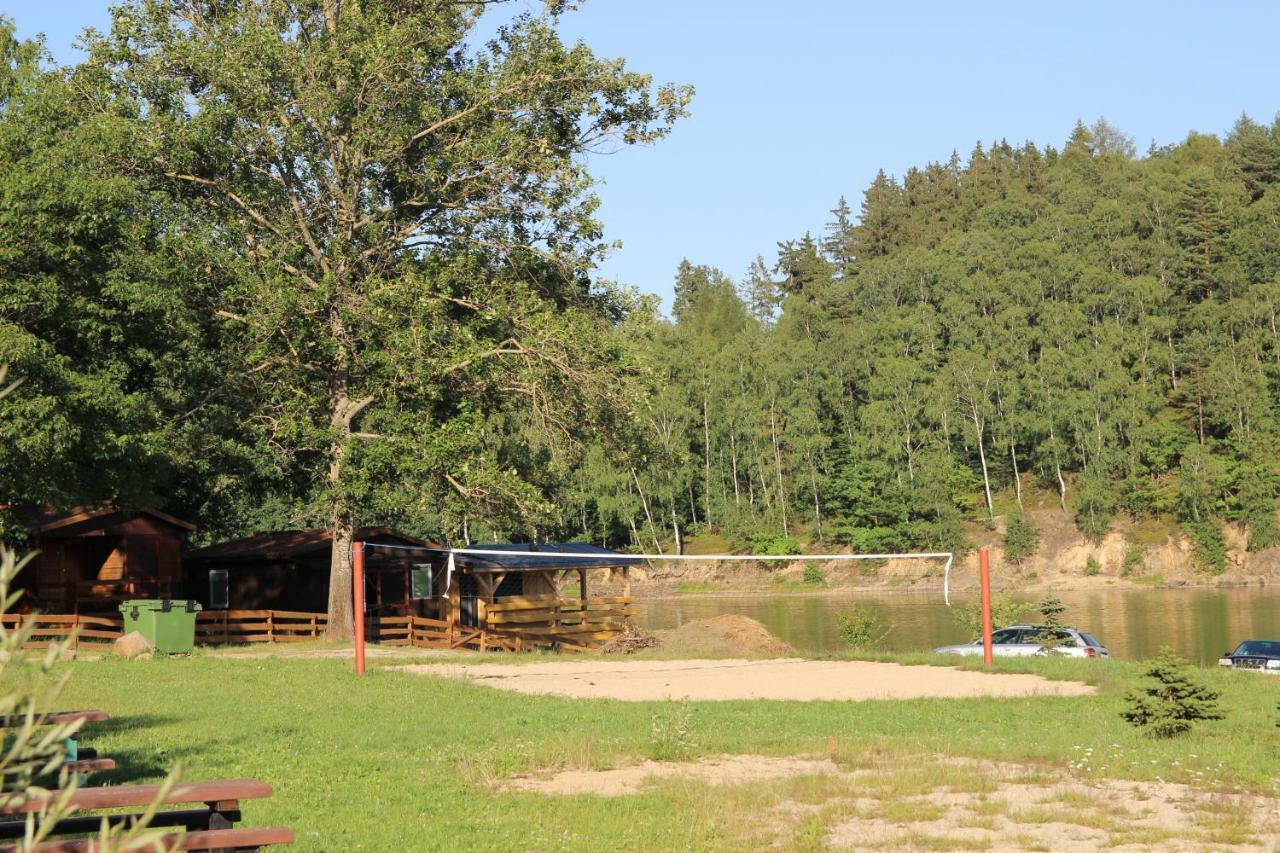 Domki Nad Jeziorem W Karlowicach Karlowice Exterior foto